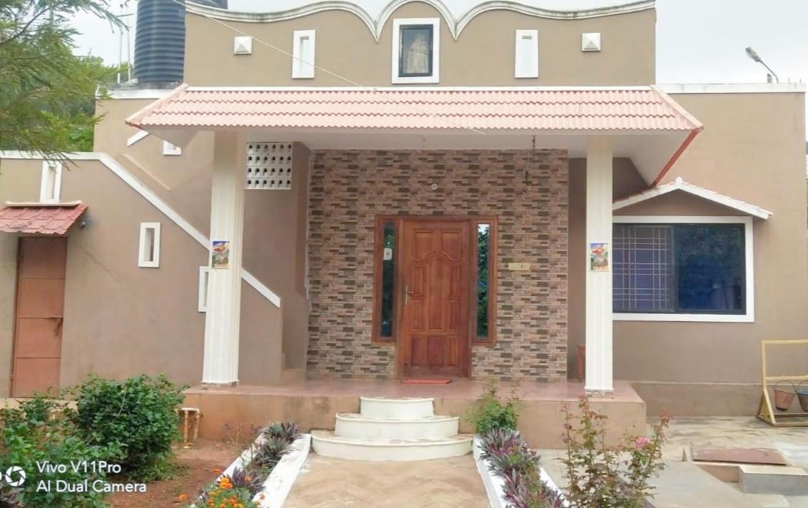 Yelagiri Golden Villa Buitenkant foto